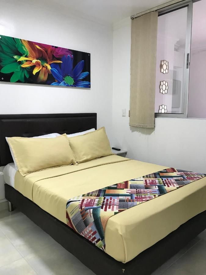 Apartamentos Amoblados Jg De La 70 Medellín Zewnętrze zdjęcie