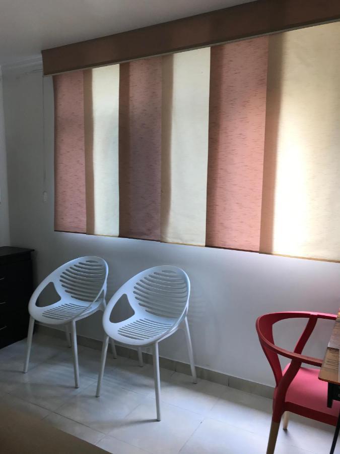 Apartamentos Amoblados Jg De La 70 Medellín Zewnętrze zdjęcie