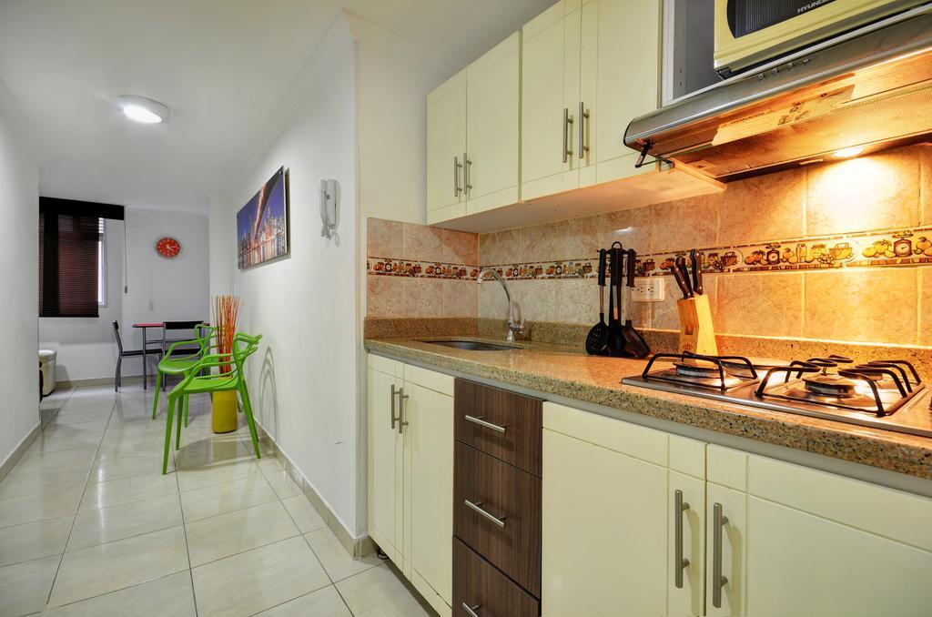 Apartamentos Amoblados Jg De La 70 Medellín Zewnętrze zdjęcie