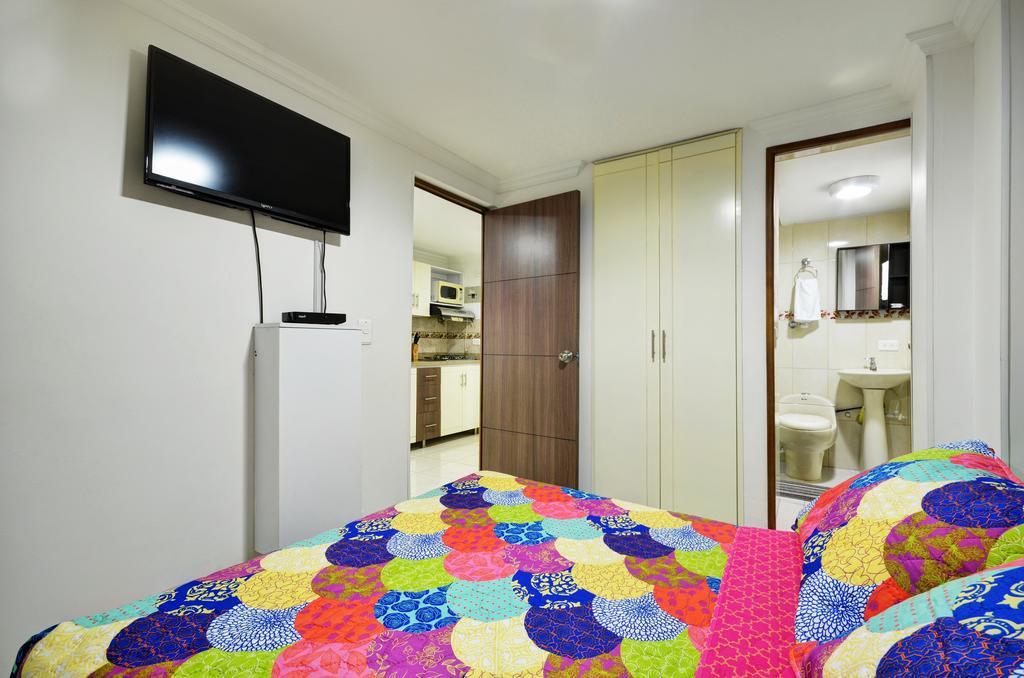 Apartamentos Amoblados Jg De La 70 Medellín Zewnętrze zdjęcie