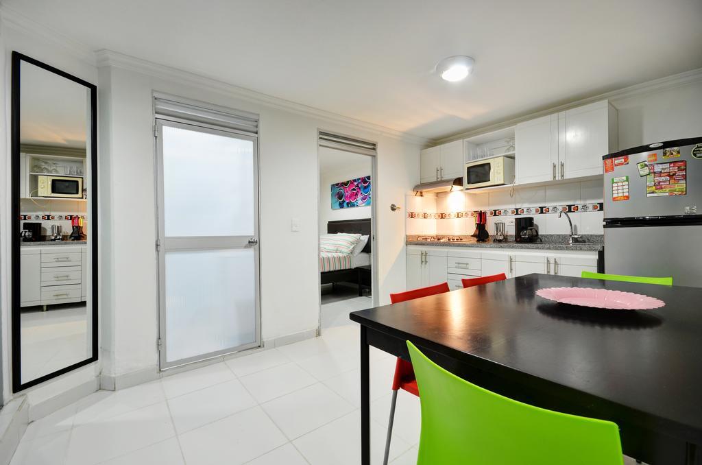 Apartamentos Amoblados Jg De La 70 Medellín Zewnętrze zdjęcie
