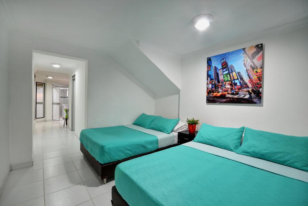 Apartamentos Amoblados Jg De La 70 Medellín Zewnętrze zdjęcie