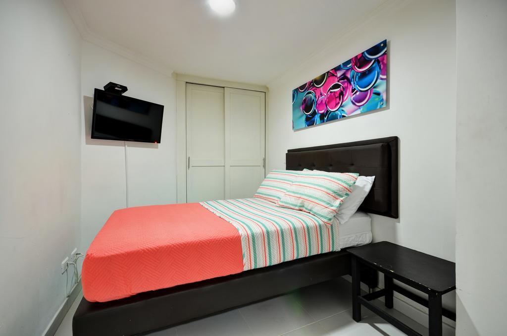 Apartamentos Amoblados Jg De La 70 Medellín Zewnętrze zdjęcie