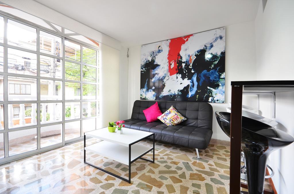 Apartamentos Amoblados Jg De La 70 Medellín Zewnętrze zdjęcie