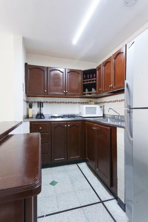 Apartamentos Amoblados Jg De La 70 Medellín Zewnętrze zdjęcie
