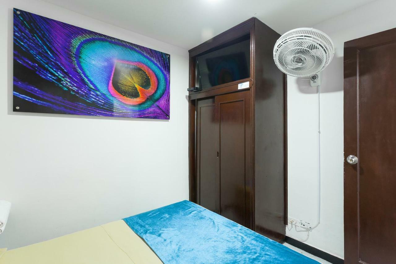 Apartamentos Amoblados Jg De La 70 Medellín Zewnętrze zdjęcie