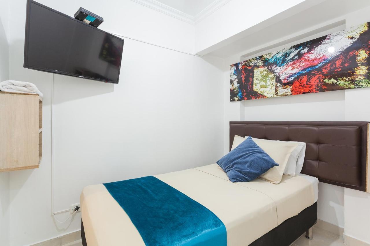 Apartamentos Amoblados Jg De La 70 Medellín Zewnętrze zdjęcie