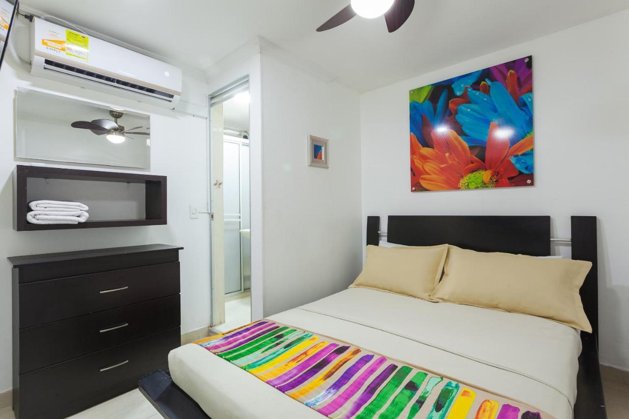 Apartamentos Amoblados Jg De La 70 Medellín Zewnętrze zdjęcie
